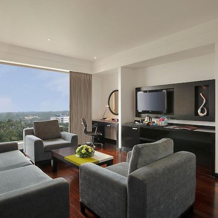 Crowne Plaza Pune City Centre By Ihg Exterior foto