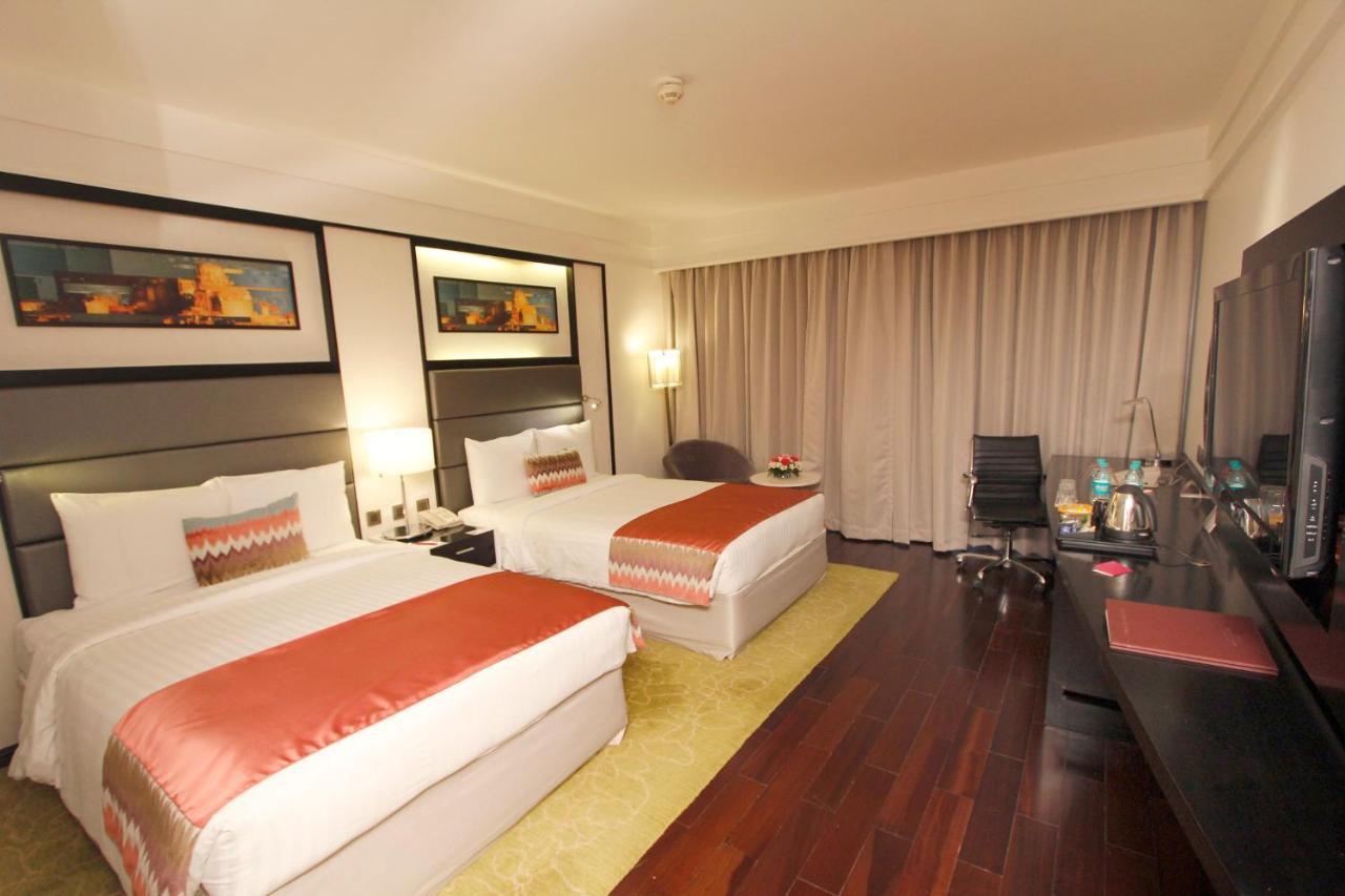 Crowne Plaza Pune City Centre By Ihg Exterior foto