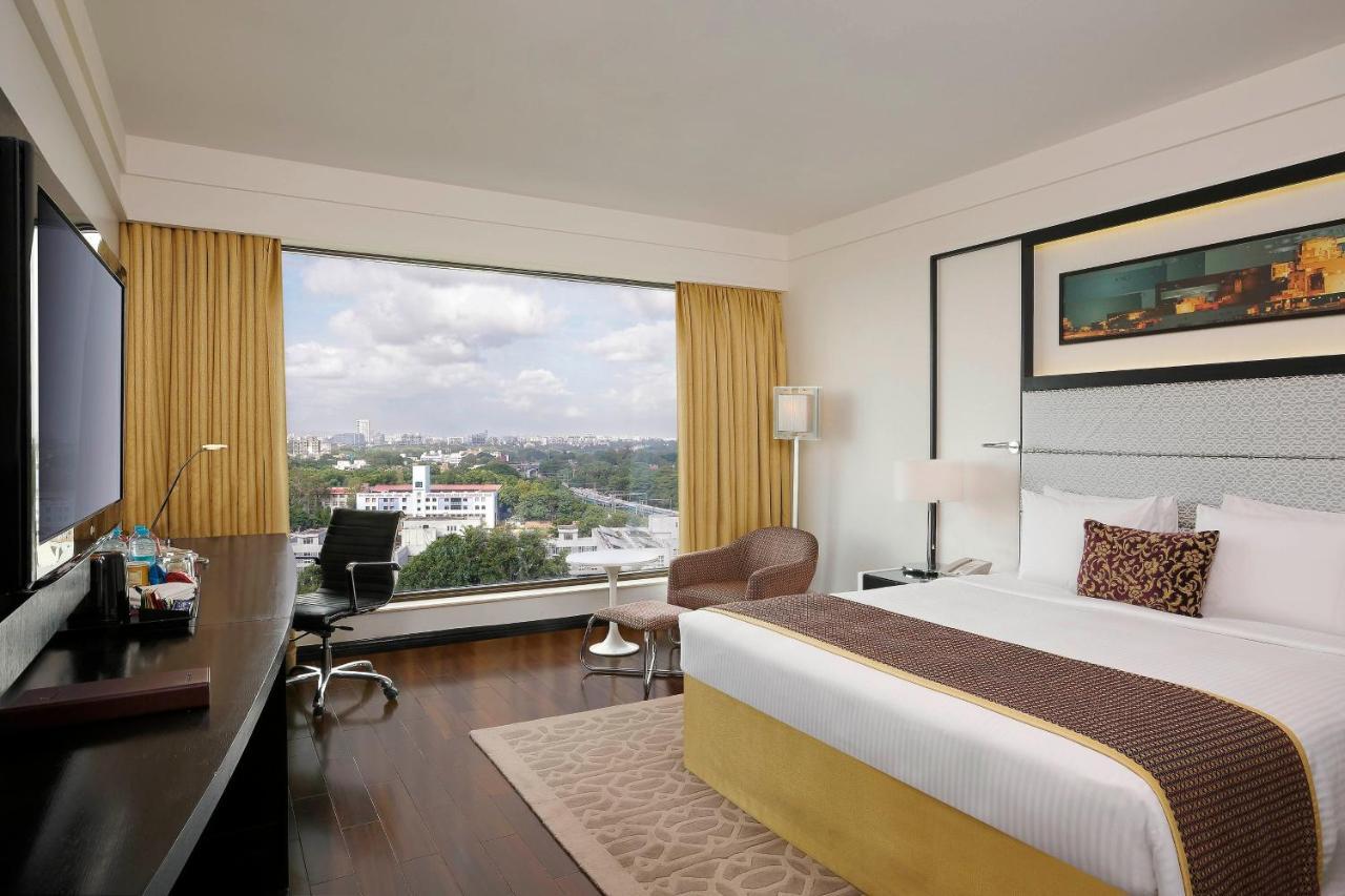 Crowne Plaza Pune City Centre By Ihg Exterior foto
